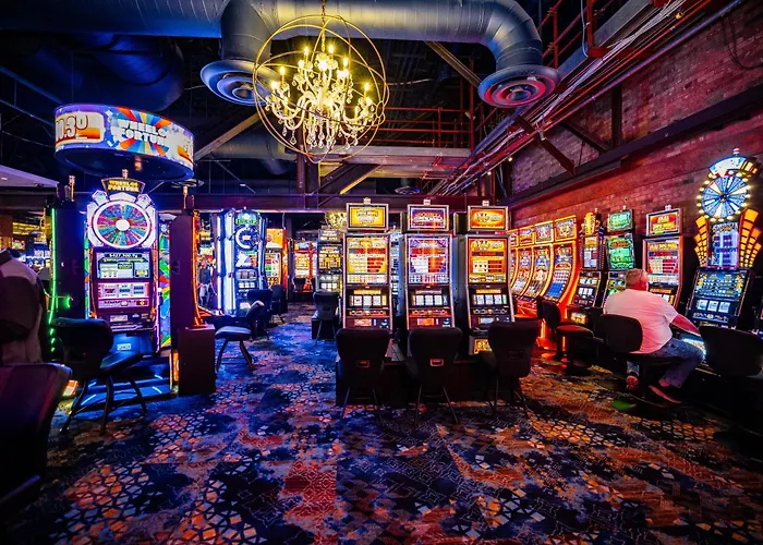 Downtown Grand & CasinoCasino Hotel